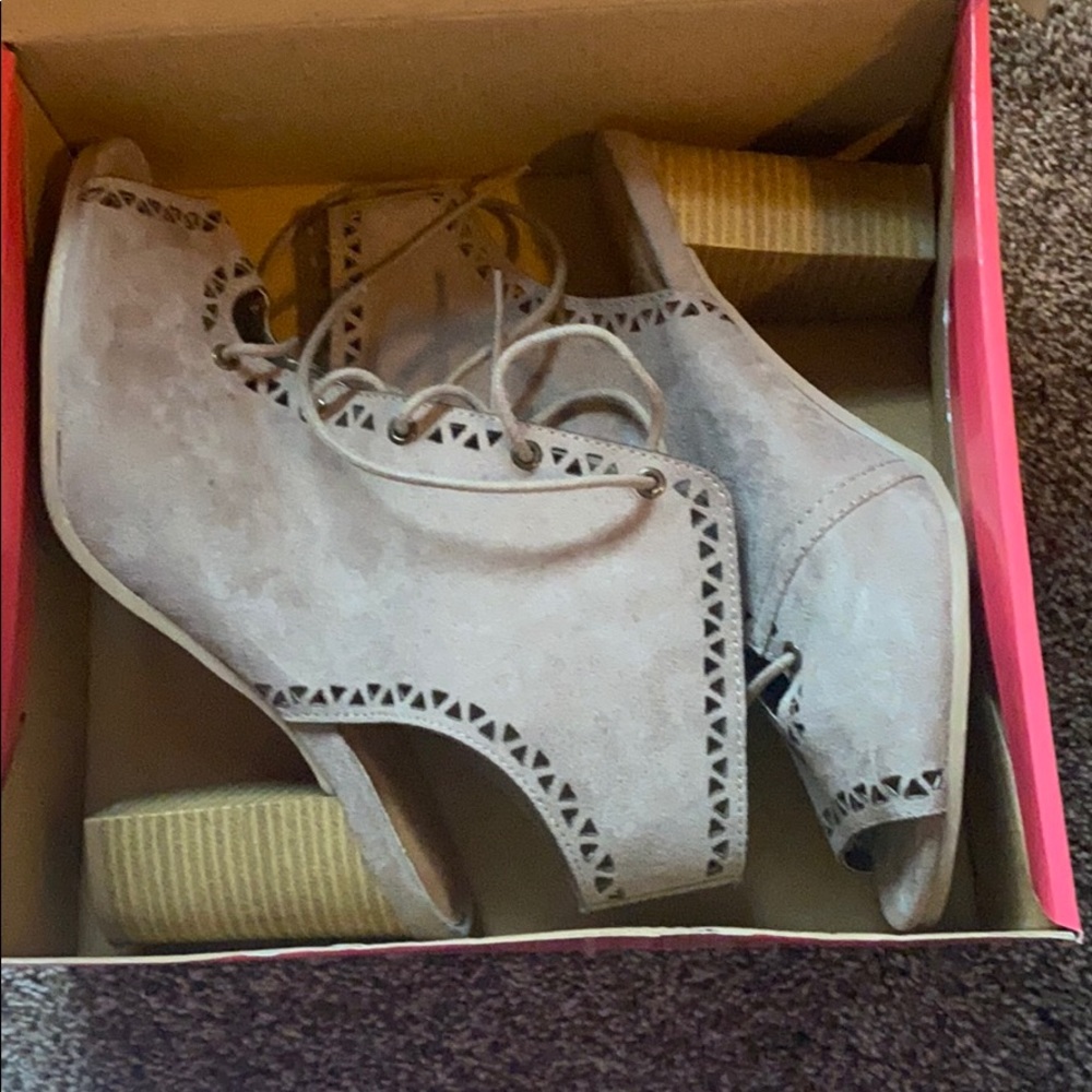 taupe heels